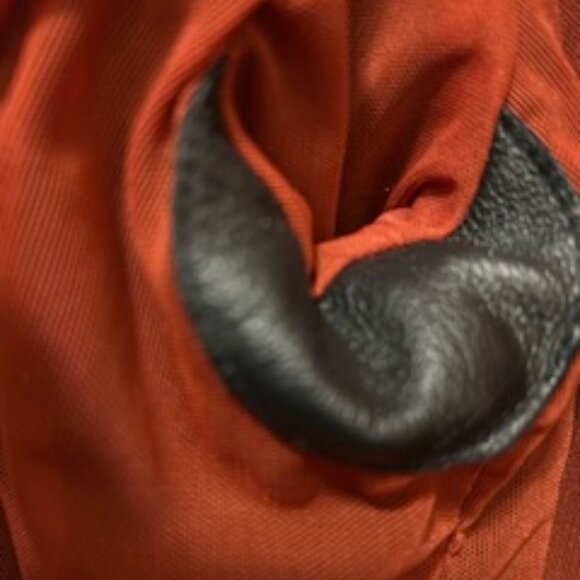 Med Harley Davidson Women's Lightweight Leather Coat w/lace up sides and back - Picture 16 of 16